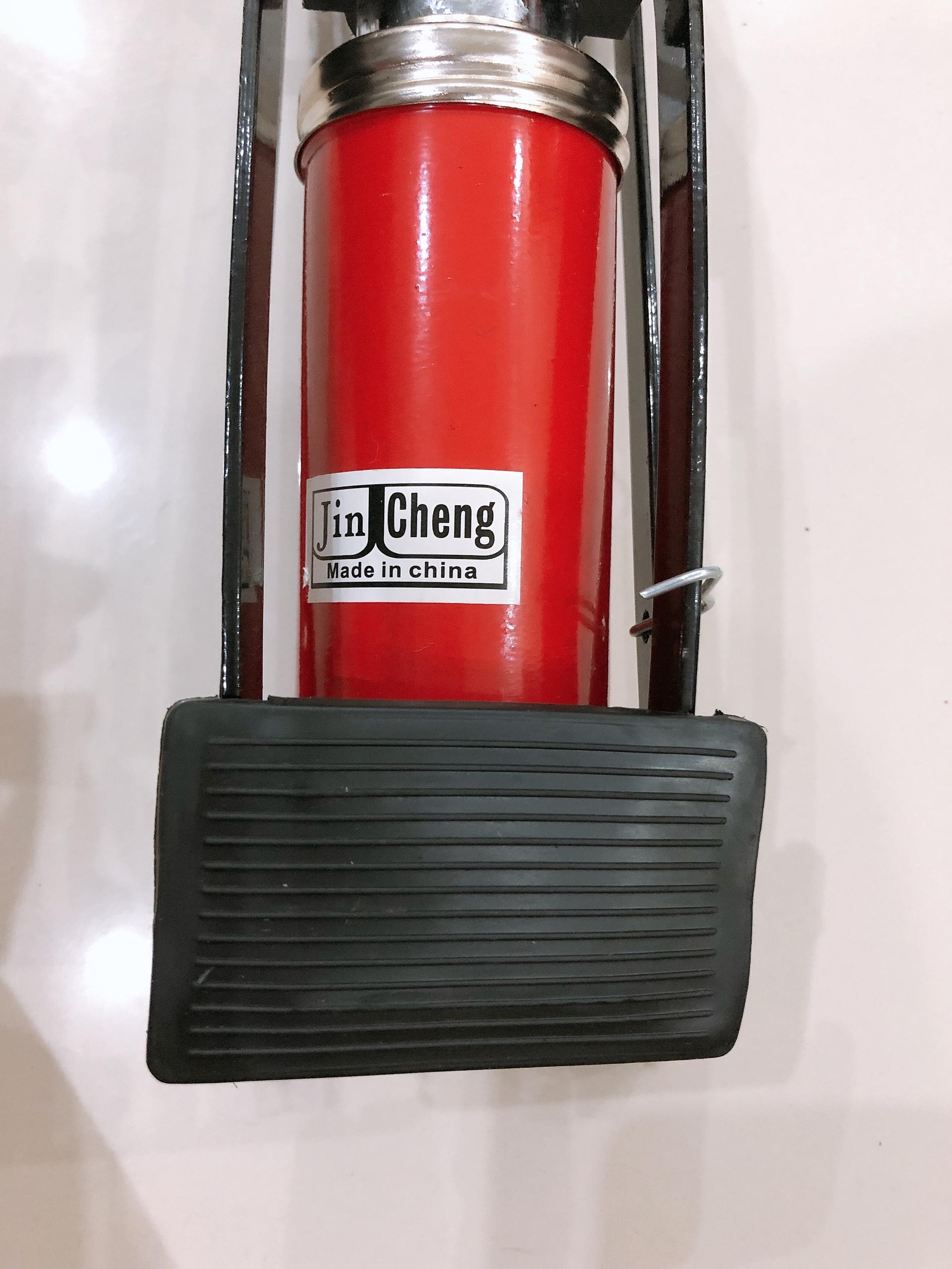 Dụng Cụ Bơm Hơi Bánh Xe Đạp Chân Đa Năng Mini Tiện Dụng Dùng Cho Xe Đạp, Xe Máy - Màu Giao Ngẫu Nhiên - Vận Chuyển Miễn Phí Toàn Quốc