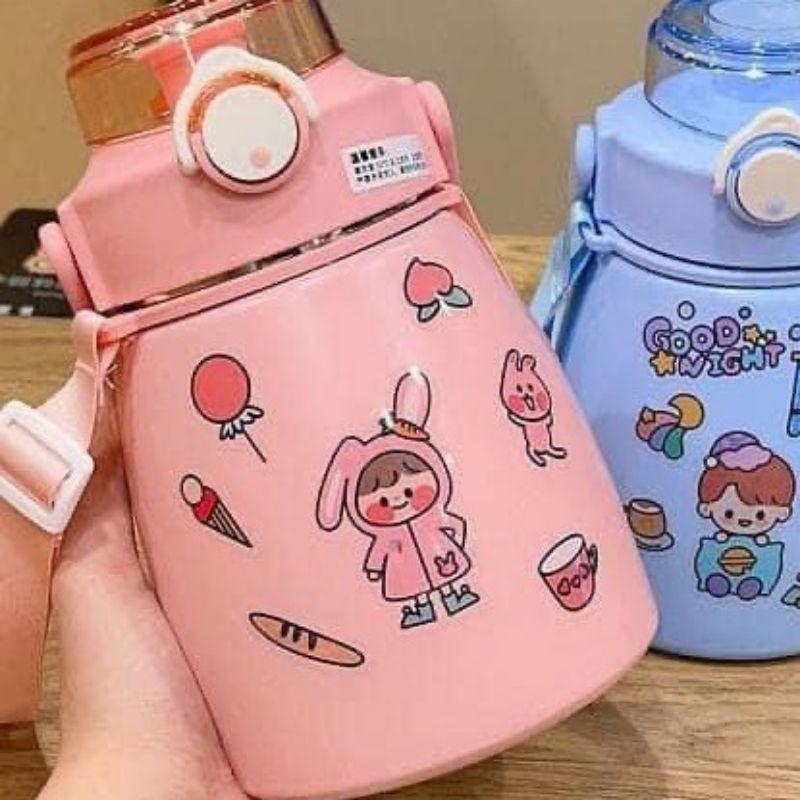 Bình giữ nhiệt có dây đeo, ống hút tiện lợi tặng kèm sticker 2d xinh cute