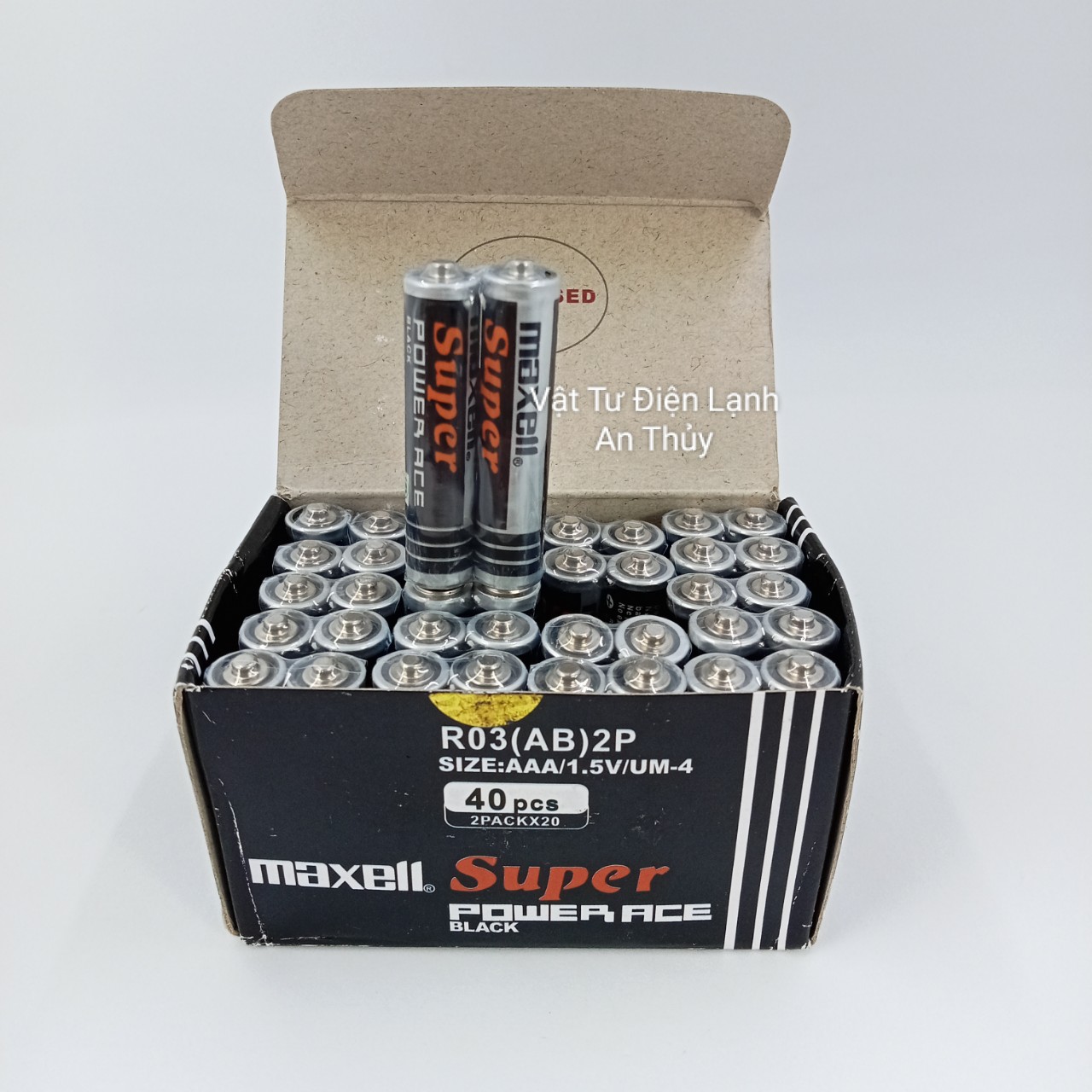 Hộp 40 viên pin AAA 1.5V MAXELL