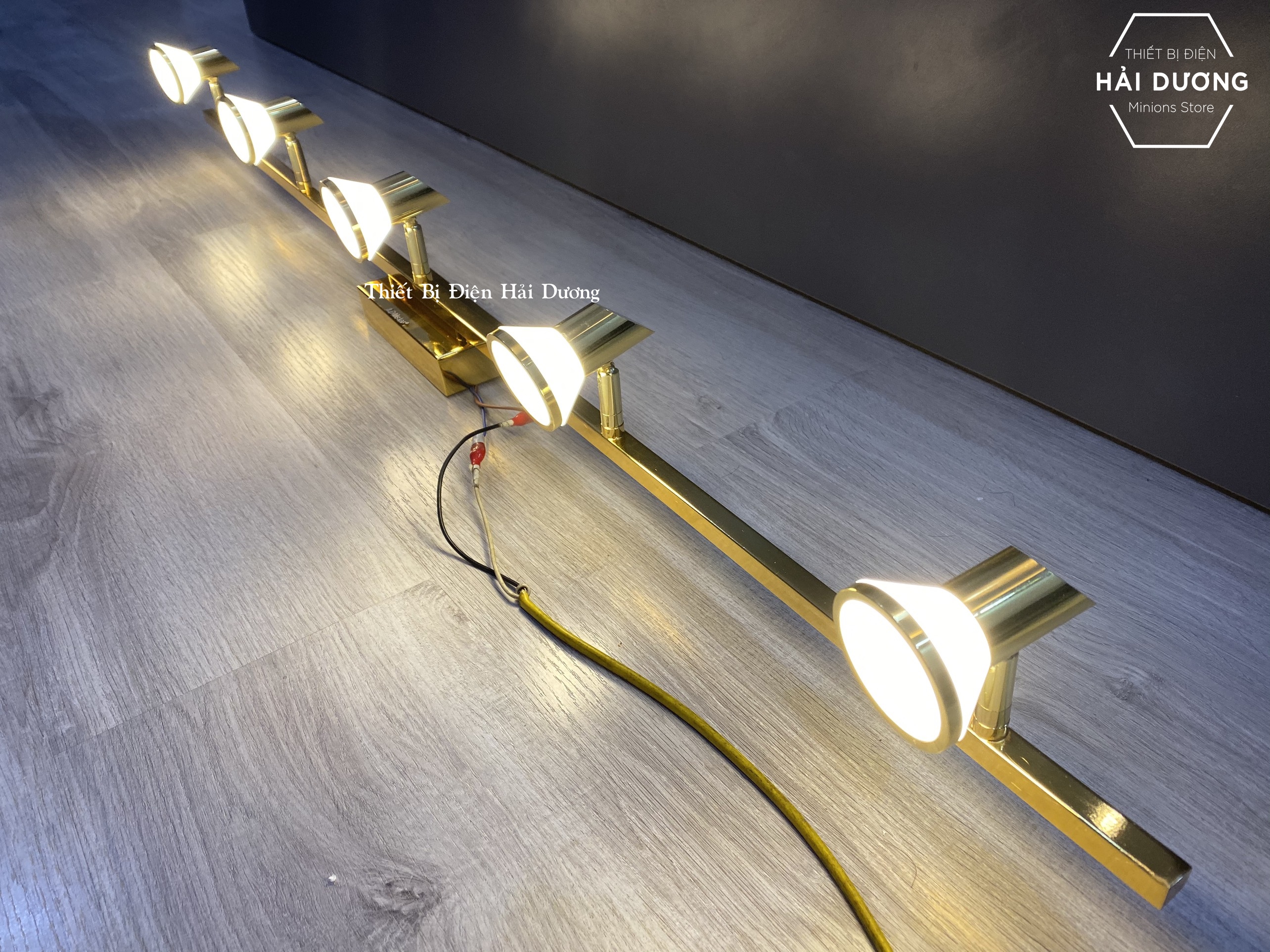 Đèn soi tranh - Đèn rọi gương Led Đèn soi gương 5 đèn chiếu sáng model 3602 -5 15w - Ánh sáng vàng