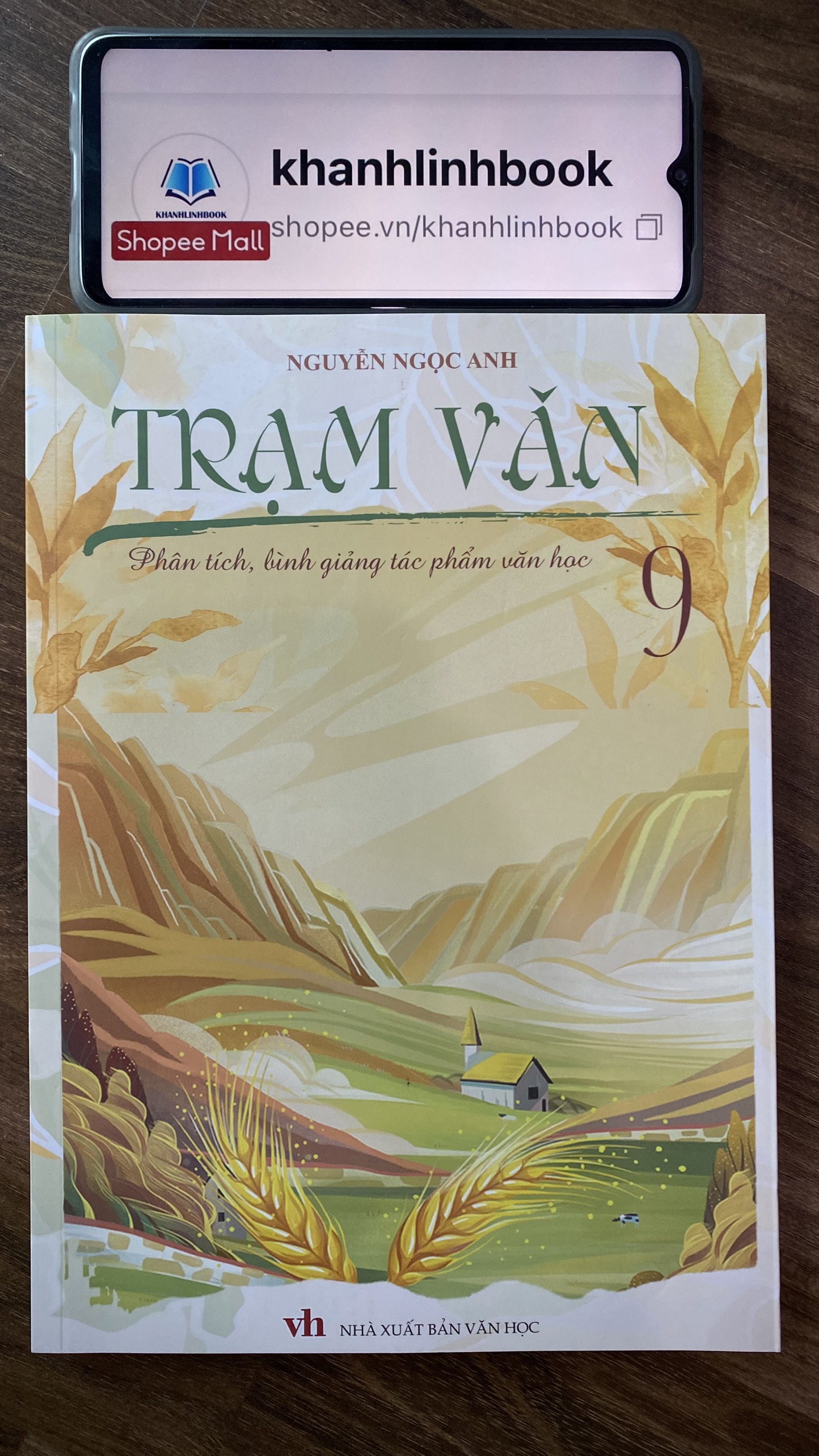 Sách - Trạm Văn 9