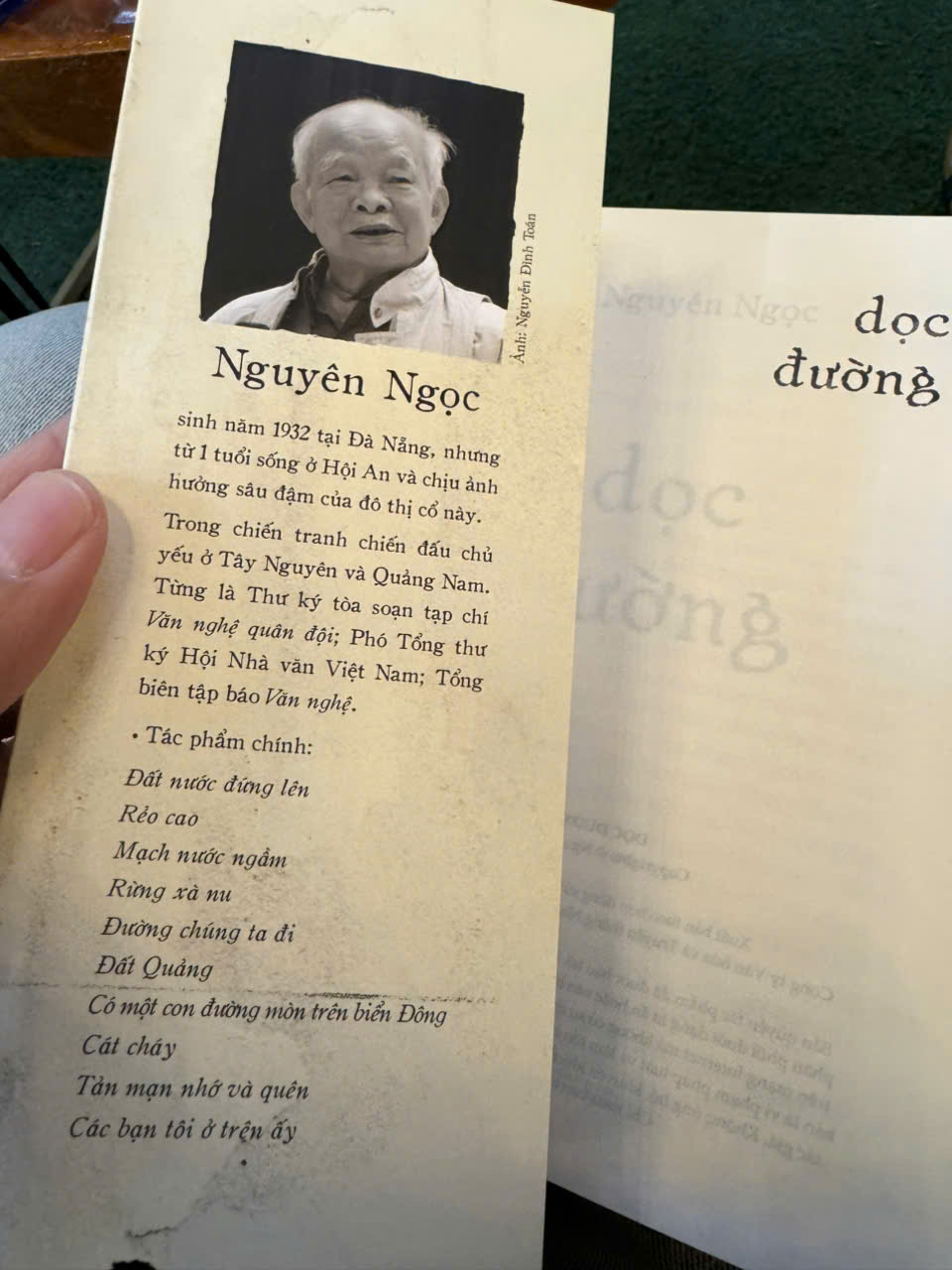 (Combo 2 tập) DỌC ĐƯỜNG tập 1, tập 2 – Nguyên Ngọc – Nhã Nam