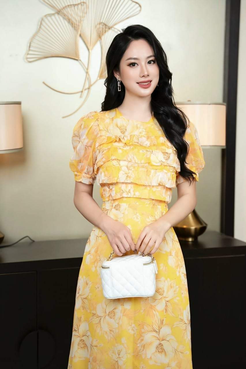Đầm hoa xòe phối tâng tay phông xinh và sang