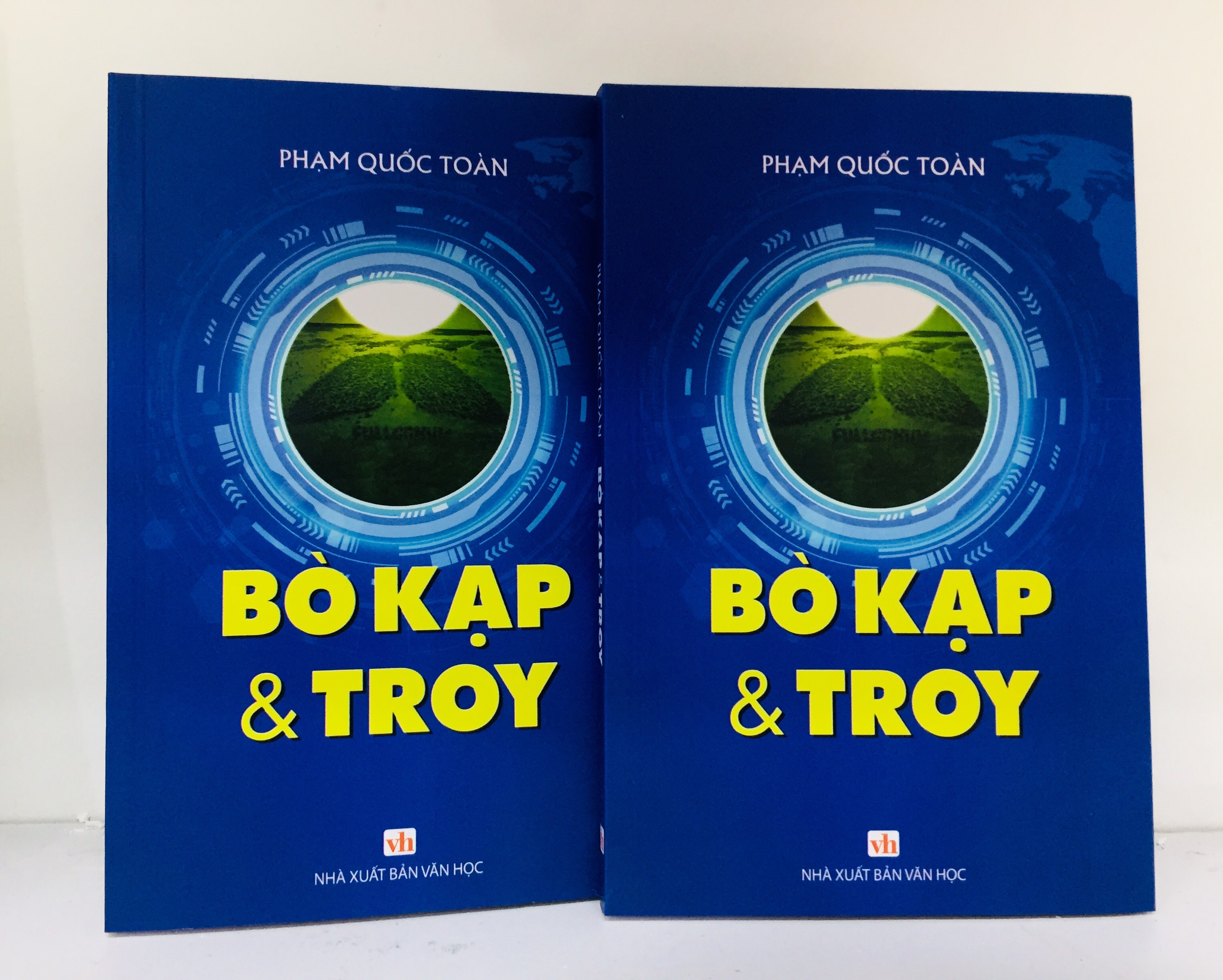 Bọ kạp &amp; Troy