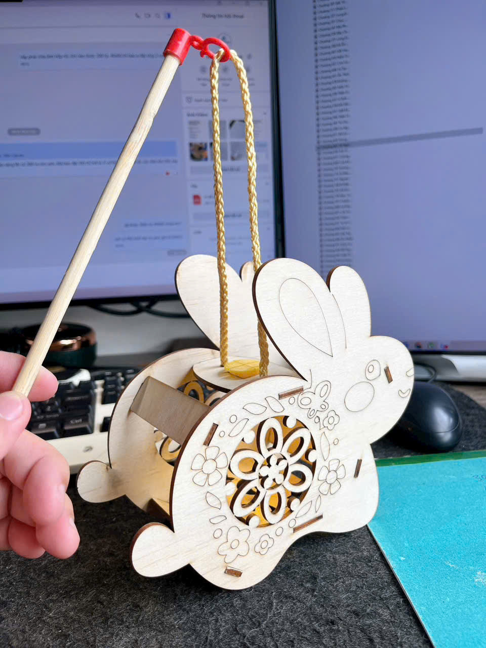 Lồng Đèn Trung Thu Gỗ Tự Tô Màu, Đèn Lồng Gỗ Thủ Công Handmade Nhiều Mẫu Dễ Thương Kèm Đèn Led - HÀNG CHÍNH HÃNG MINIIN
