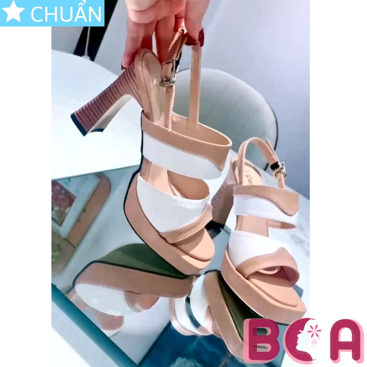 Sandal cao gót nữ phối màu 8 phân RO628 ROSATA tại BCASHOP gót kiểu gỗ nhìn sang và độc lạ, quai sau cài tiện lợi