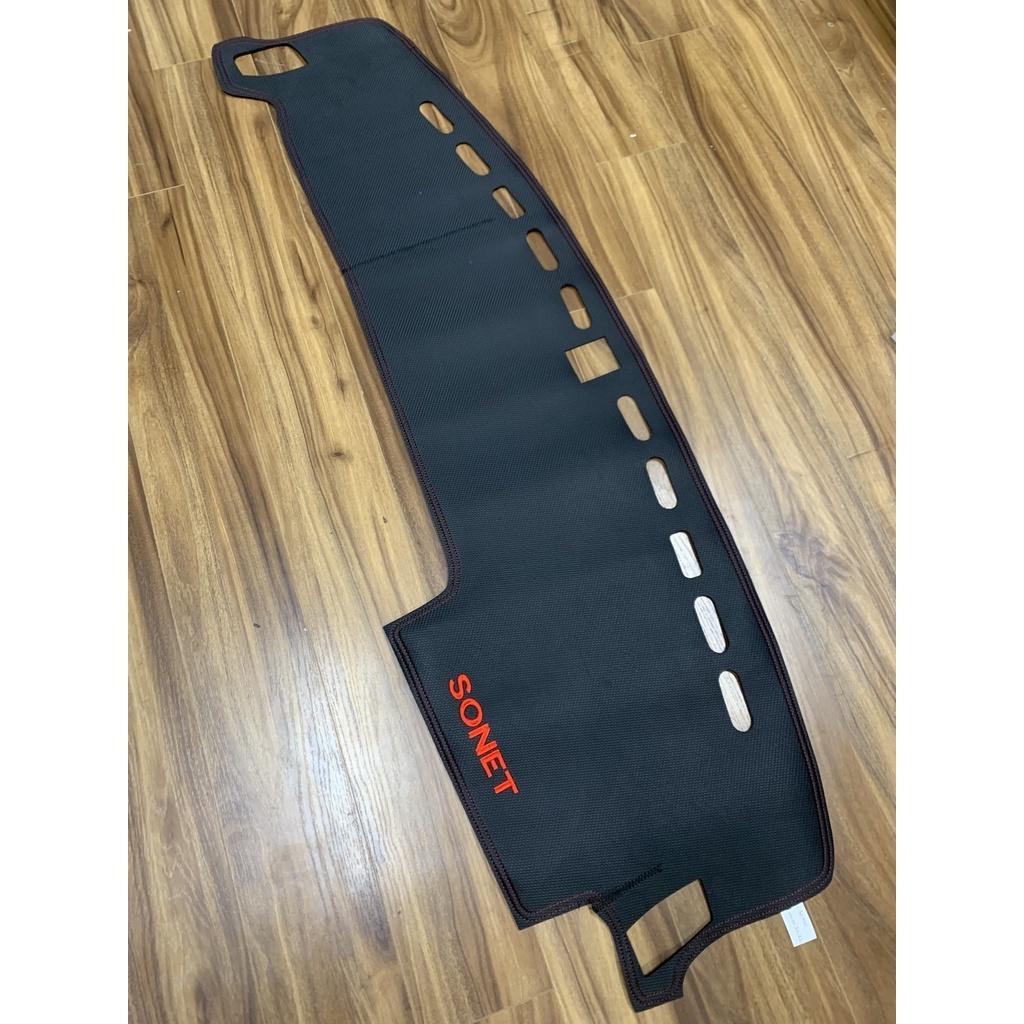 Thảm Taplo Xe CKia Sonet 2021 2022 Màu Đen, Chất Liệu Da Carbon Cao Cấp, đế có chống trượt