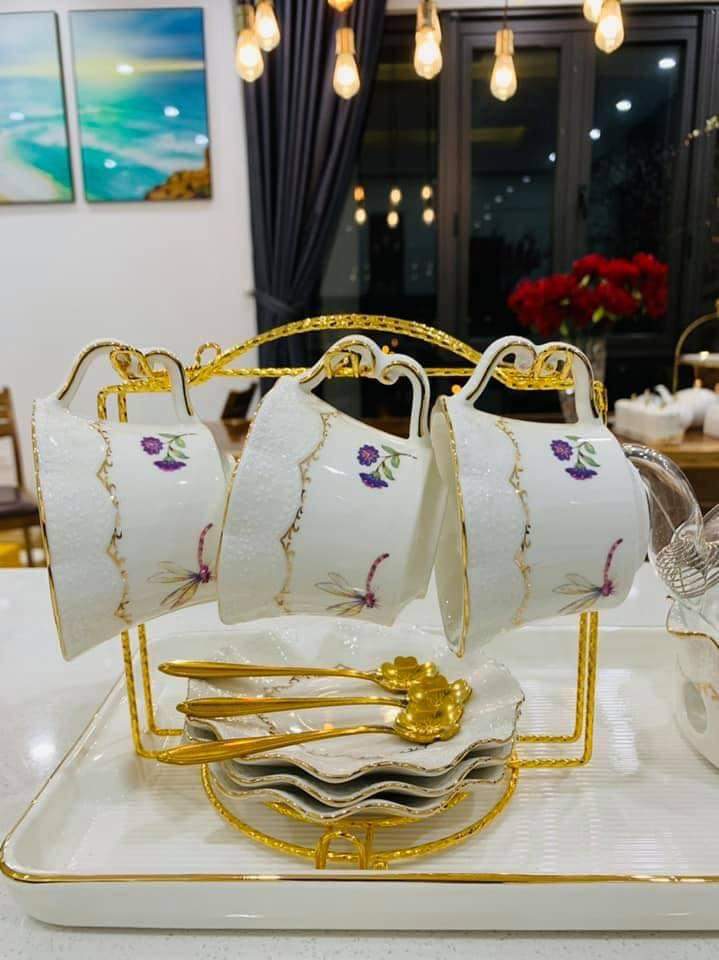 Bộ bình trà hoa hồng tím kèm khay và bếp trâm trà viền vàng sang trọng