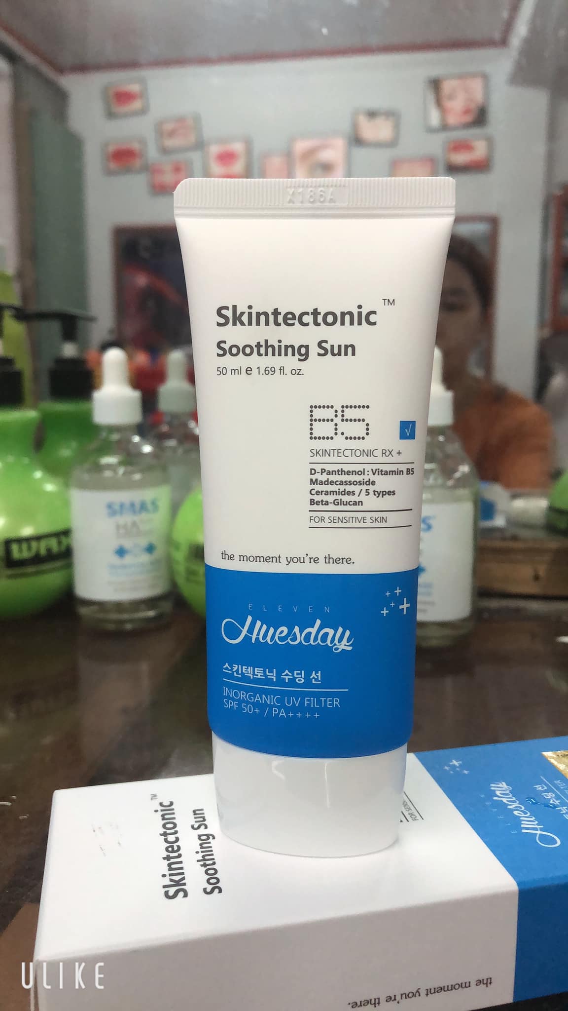 Kem chống nắng vật lý Huesday Hàn Quốc- Eleven Huesday Skintectonic Soothing Sun SPF 50+