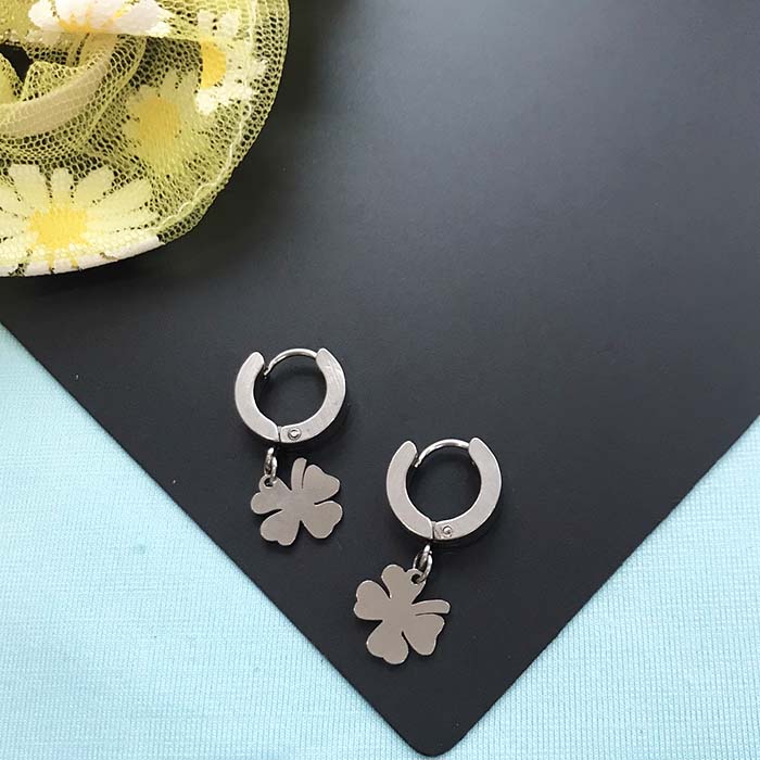 Khuyên tai cỏ 4 lá may mắn thời trang unisex