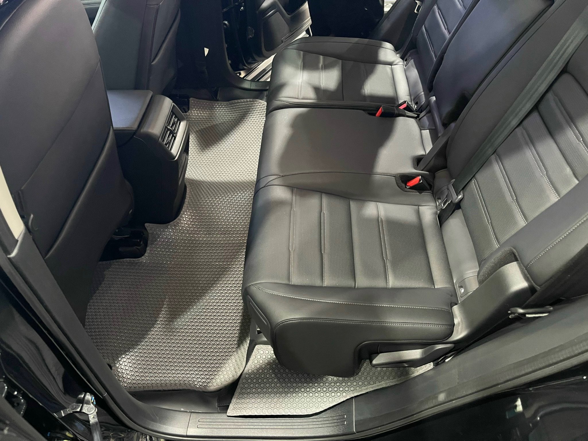 Thảm lót sàn KATA cho xe Honda CRV 2024 (bản 5 chỗ) - Hàng chính hãng không mùi, chống thấm, không ẩm mốc