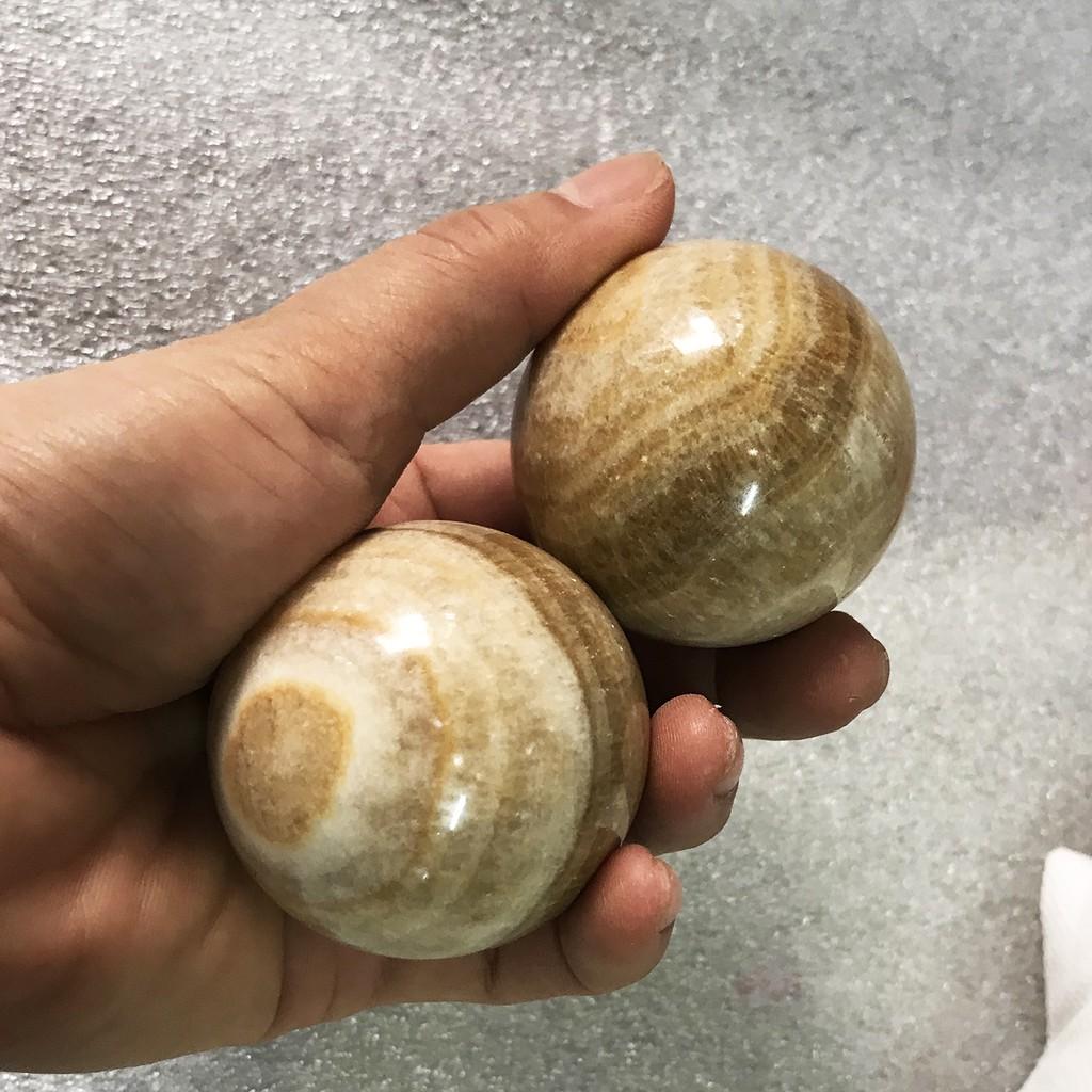Bi lăn tay màu vàng nâu nhẹ đường kính 3.5 đến 4 cm cho người mệnh Kim và Thổ