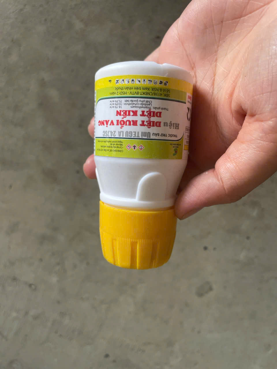 Thuốc diệt ruồi vàng, kiến, rầy nâu, rầy xanh, sâu xanh và sâu tơ UNI-TEGULA 24.7SC (100ml)