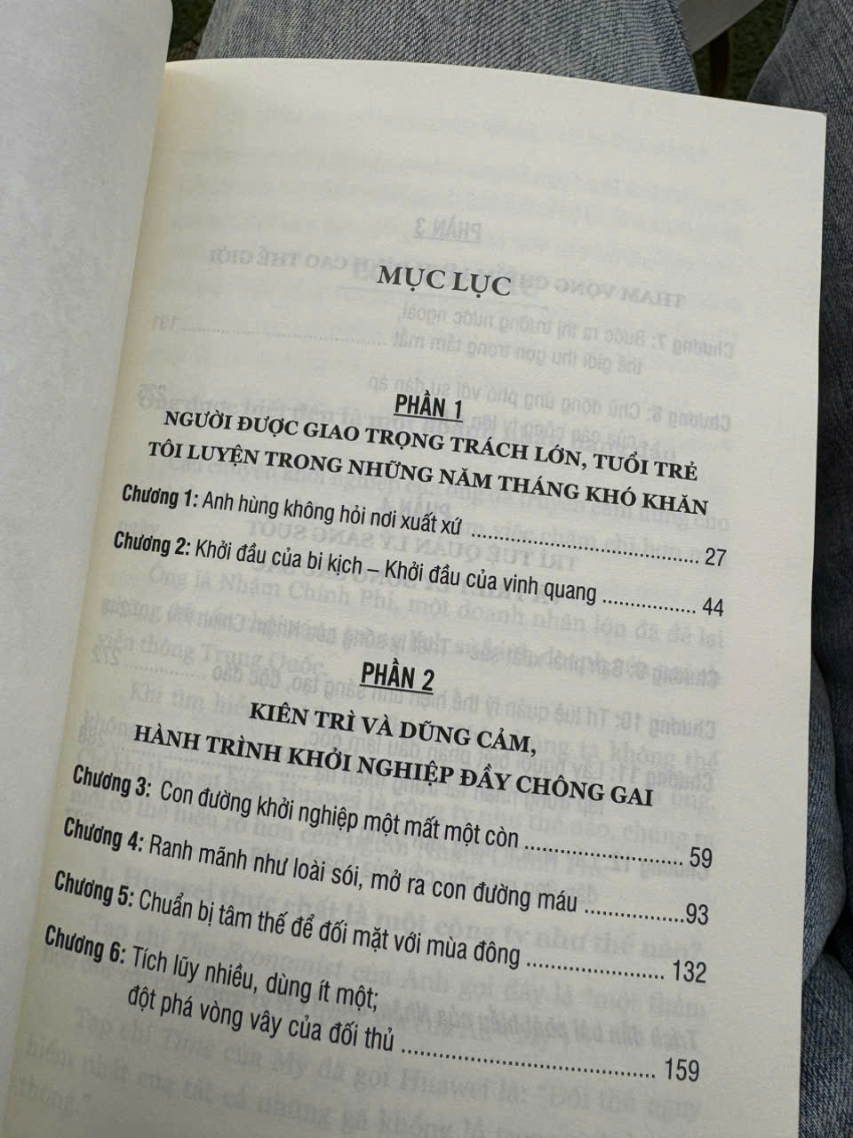 (Bộ sách Chân dung những tỉ phú hàng đầu Trung Quốc) NHẬM CHÍNH PHI - ĐÃ LẬP NGHIỆP, PHẢI LÀM NÊN NGHIỆP LỚN - Triệu Văn Khải - Kim Cúc dịch - Tân Việt