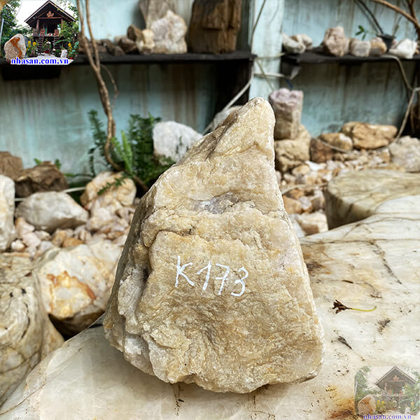 Đá thạch anh trắng hồng thô trấn trạch 7kg -K173