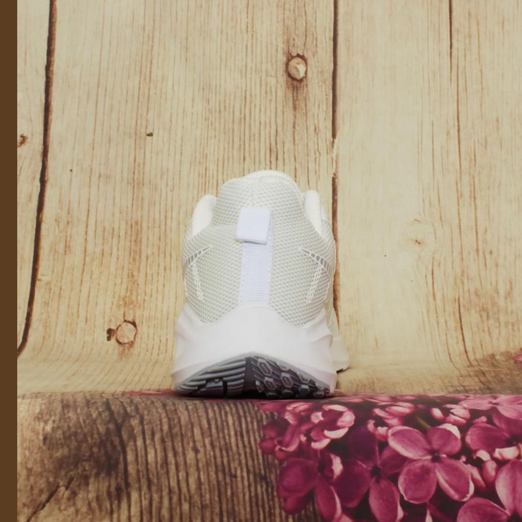 Giày thể thao thời trang nam màu trắng HĐ112