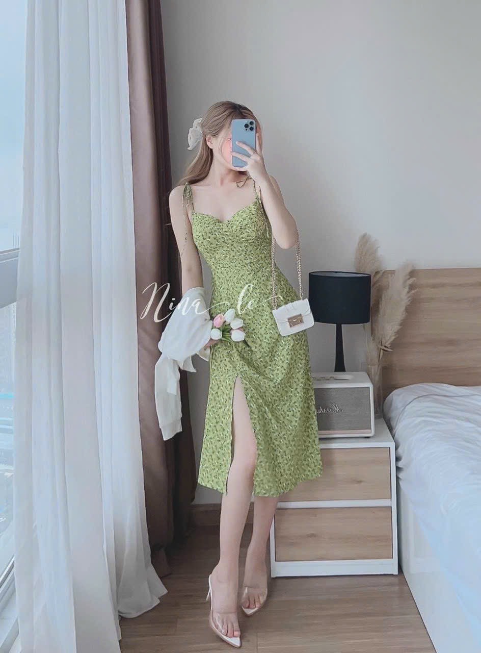 SÉT ÁO KHOÁC TĂM GÂN KÈM ĐẦM LỤA HOA MÀU Y HÌNH