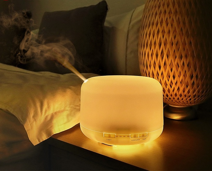 Máy Tạo Độ Ẩm Khuếch Tán Tinh Dầu Có Đèn LED Màu Trắng- Tặng chai tinh dầu Essesa