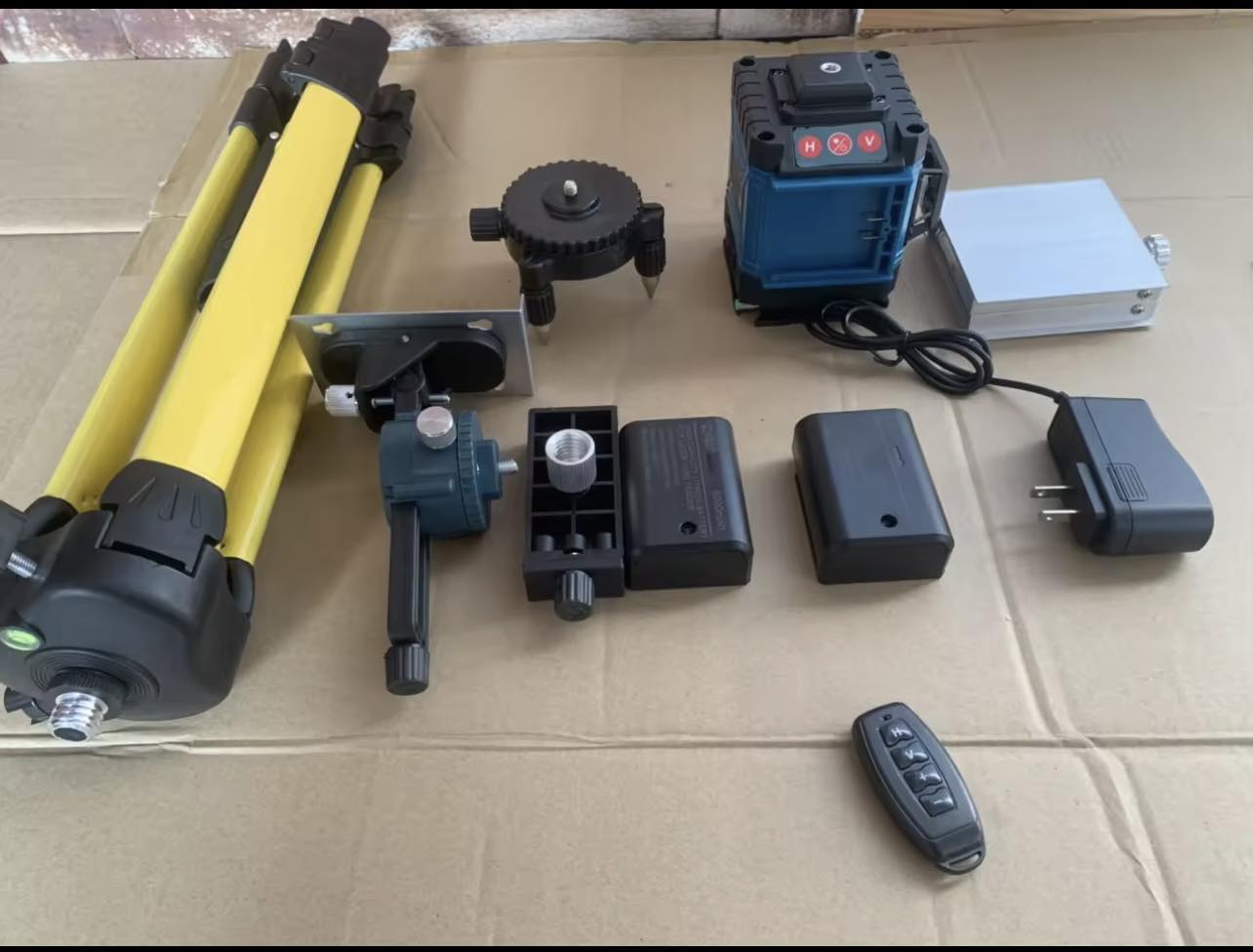 Máy cân mực laser 12 tia 360 độ có điều khiển 2 Vòng Quét Đứng - 1 Vòng Tia Ngang Vòng Tròn 360 Độ