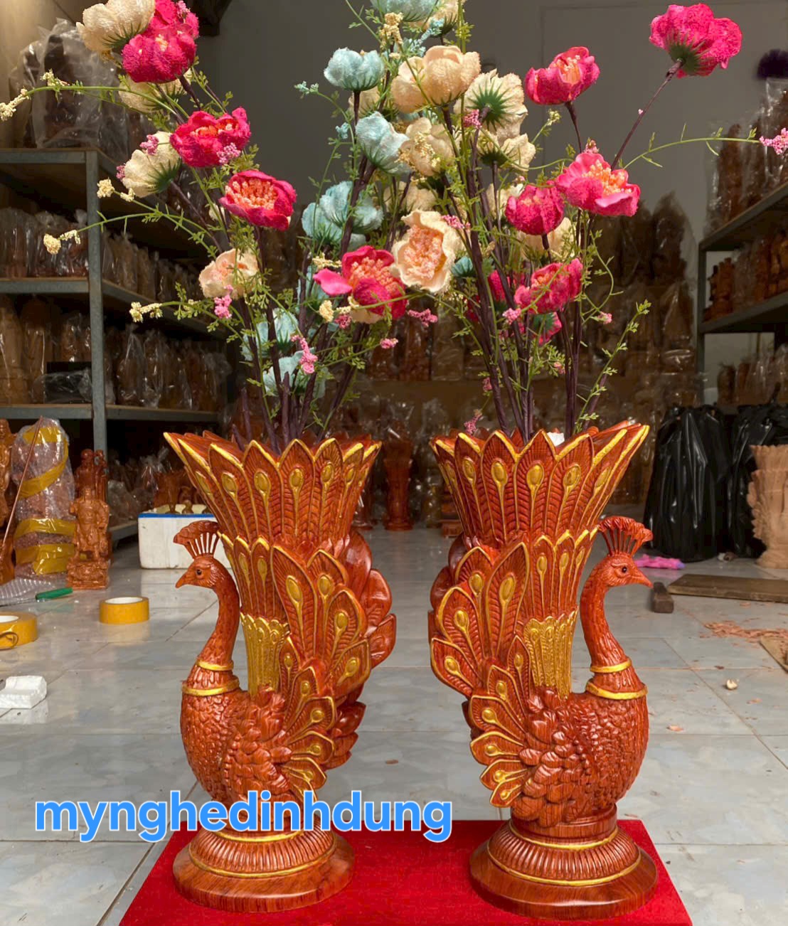 Cặp chim công cắm hoa phong thủy gỗ hương đá cao 40x20x15cm