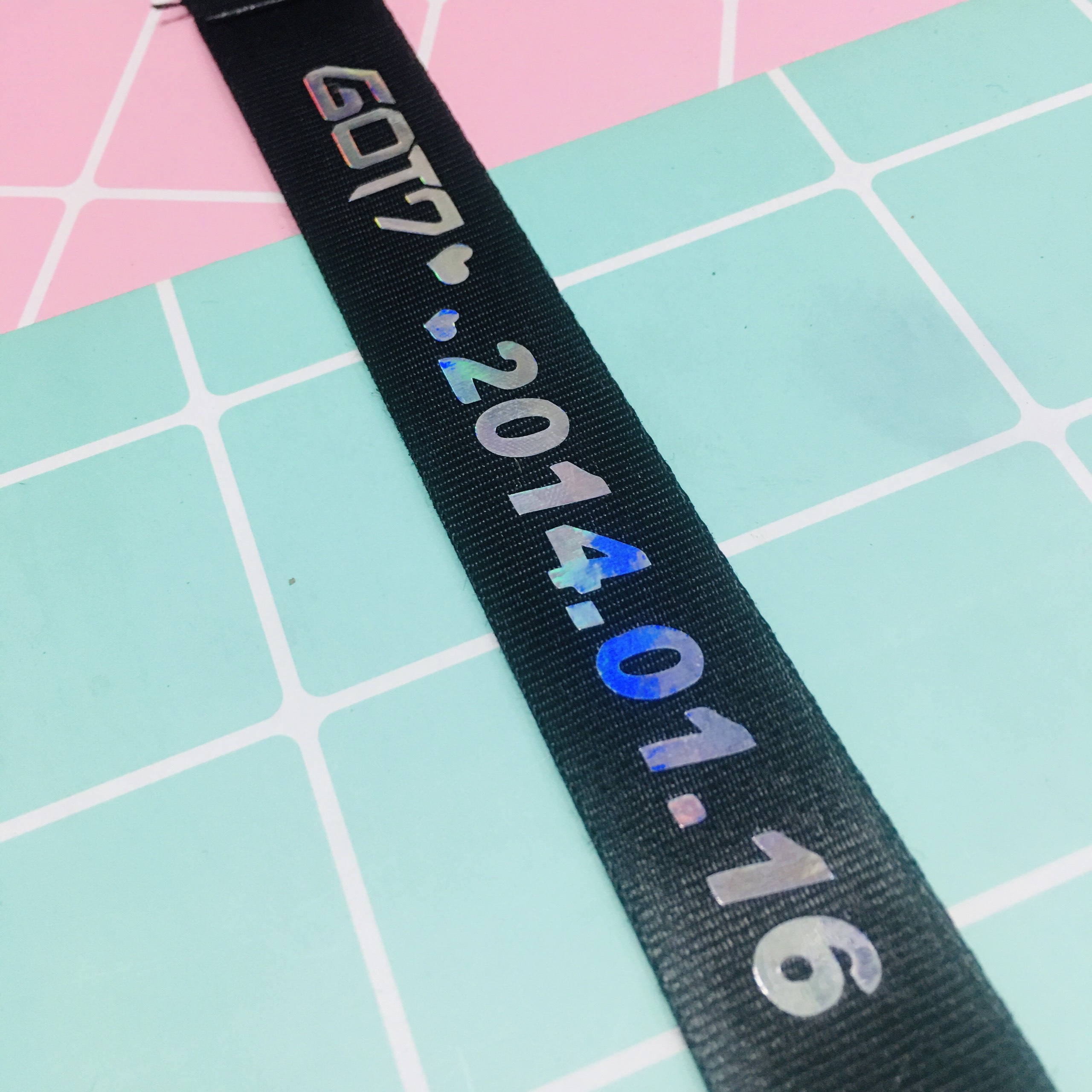 Móc khoá nametag GOT7 chữ PHẢN QUANG KPOP