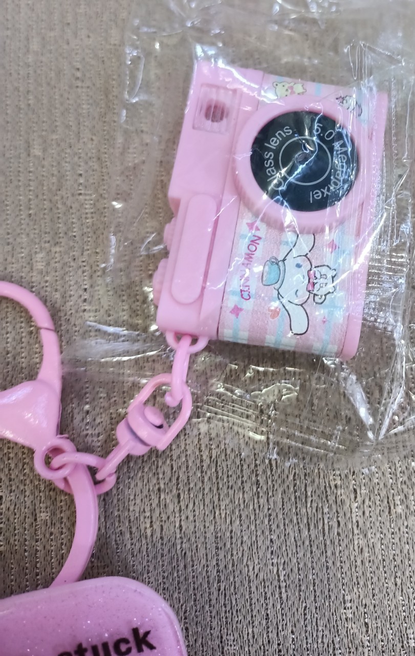 MÓC KHÓA THÚ LÔNG KÈM MÁY CHỤP