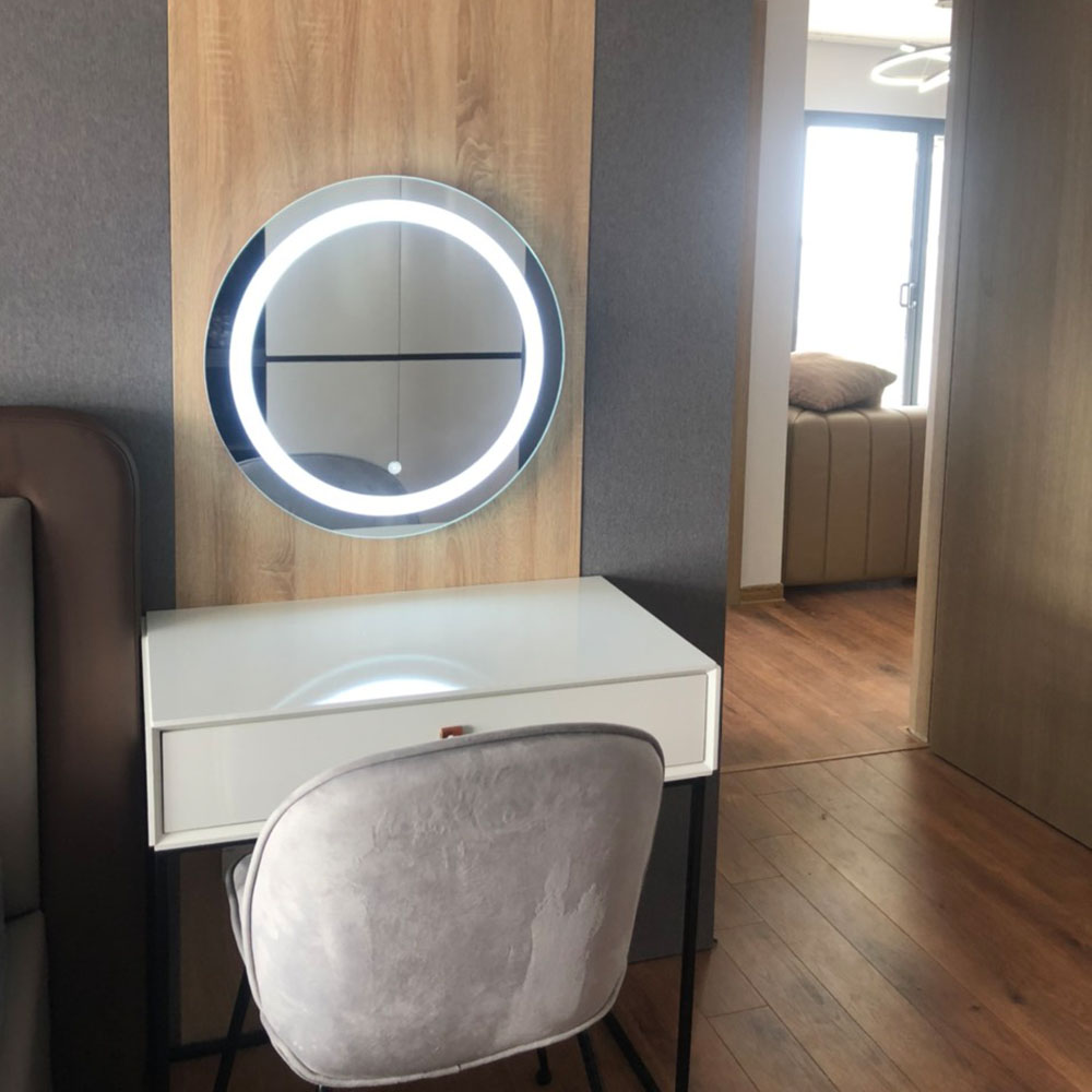Gương nhà tắm có cảm ứng đèn LED, Gương tròn treo tường viền cát cao cấp Bảo Long