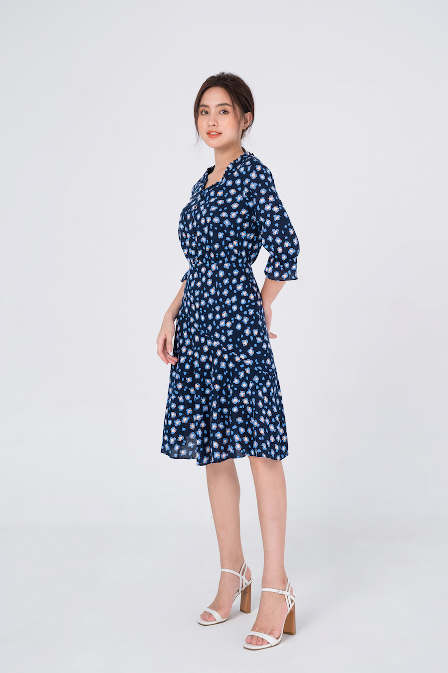 De Leah - Đầm Xoè Tay Lỡ Cổ Bèo Nhí Hoa
