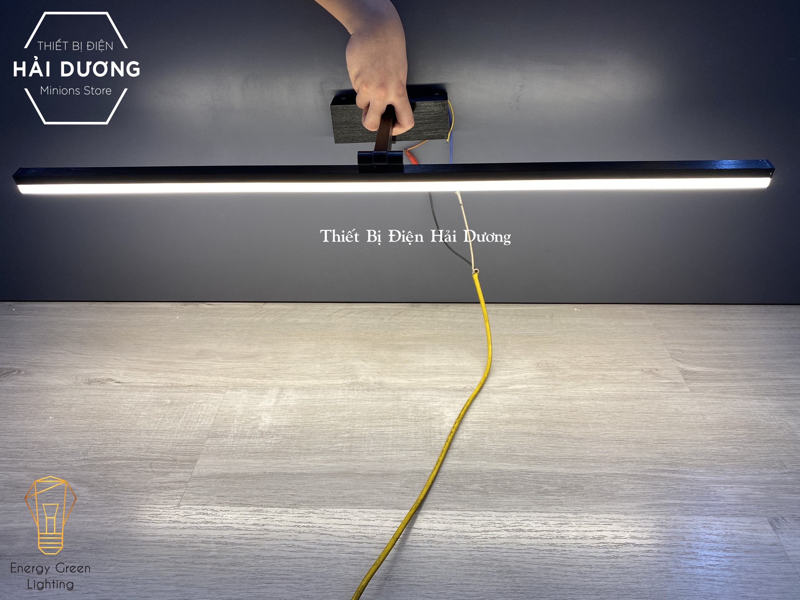 Đèn soi tranh - Đèn rọi gương Led Model 8018 80cm 16w 3 Chế Độ Ánh Sáng - Điều chỉnh được góc chiếu