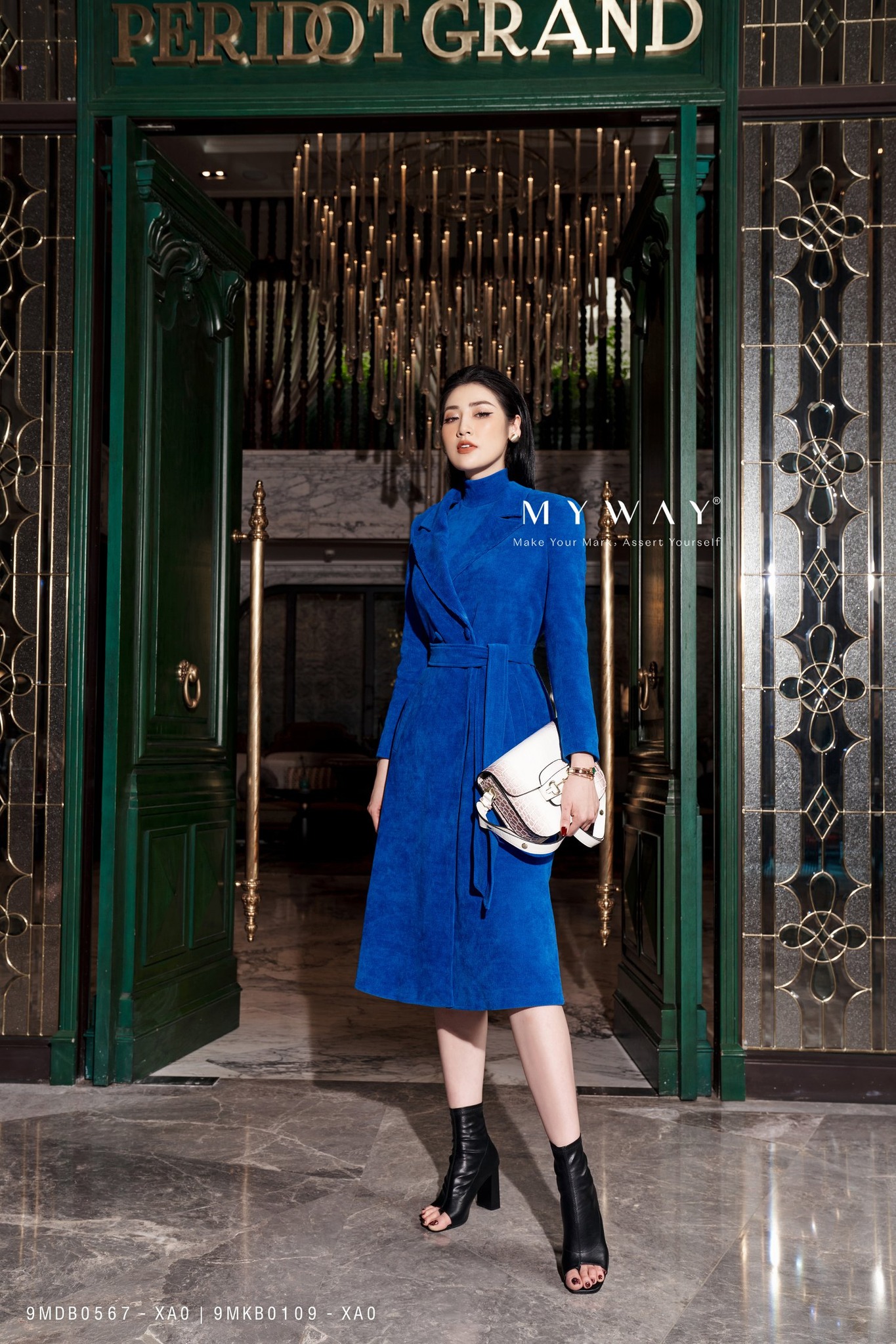 Set Áo Khoác Dài Nhung Xanh Cobalt Nổi Bật Cao Cấp MY WAY 9MDB0567 - 9MKB0109 XA0