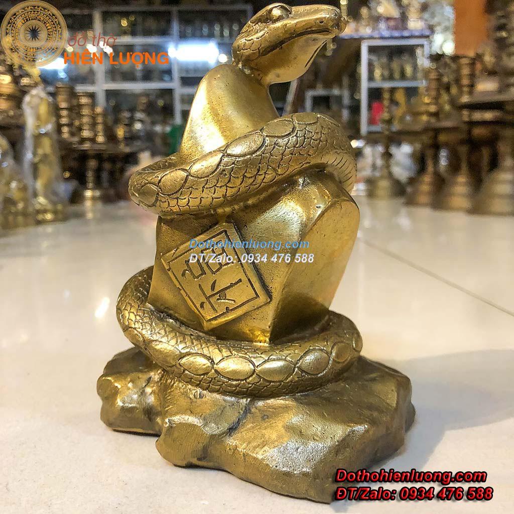 Rắn Cuốn Thỏi Tiền Tài Lộc - Tượng 12 Con Giáp