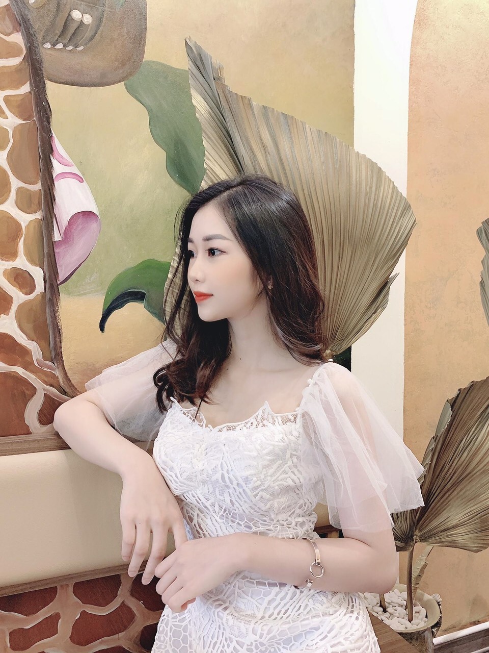 Đầm nữ thời trang dự tiệc cổ vuông chất vải ren hoa nổi cao cấp phối tay voan lưới cánh tiên màu trắng WHITE 17