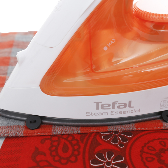 Bàn ủi hơi nước Tefal FV1022T0 - Hàng chính hãng