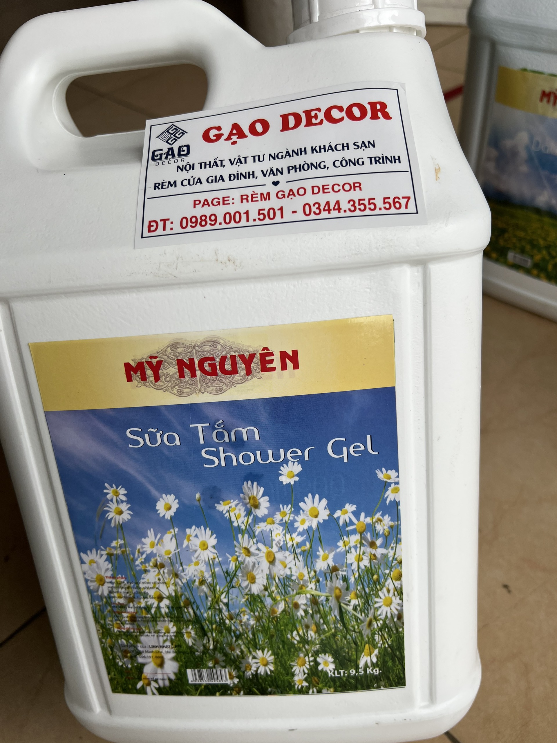 Dầu gội, sữa tắm can 10l Mĩ Nguyên cho nhà nghỉ, khách sạn