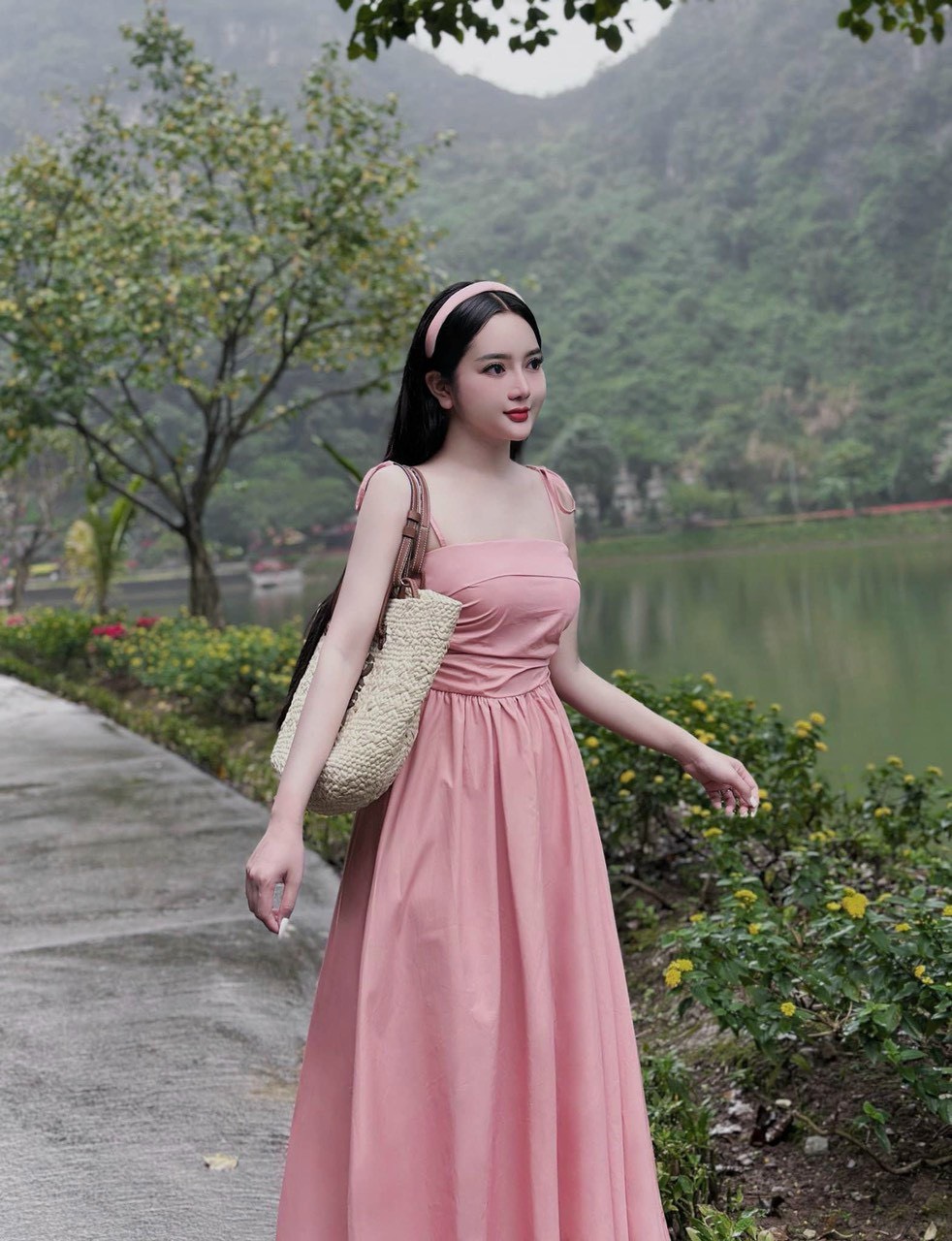 ĐẦM 2 DÂY CỘT NƠ( CÓ MÚT NGỰC) MOCKING THÂN SAU  3 MÀU Y HÌNH