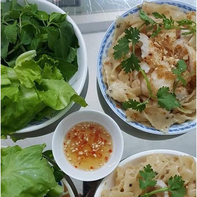 Bánh phồng tôm cao cấp hiệu TRANG ANH TUẤN loại 1 với 70% tôm càng xanh tươi - Đặc sản Sa Đéc