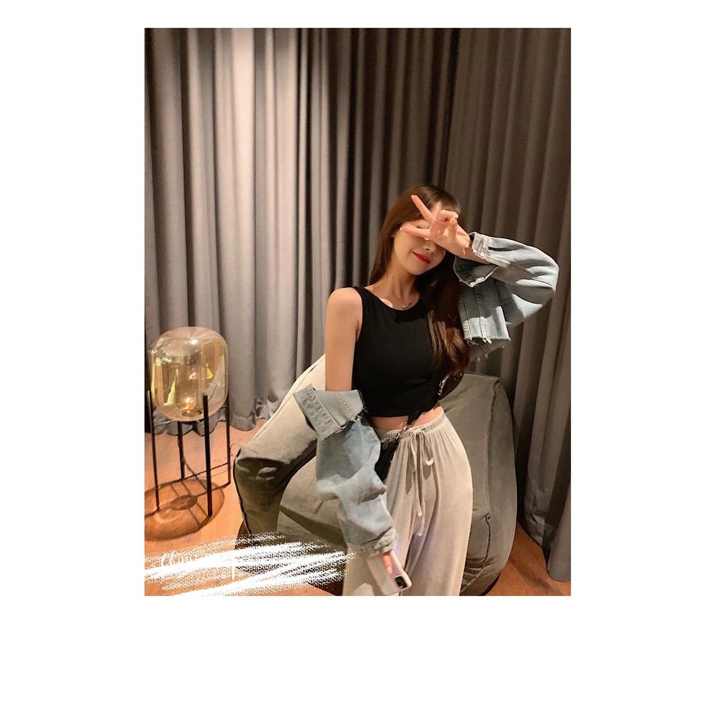 Áo croptop body sát nách cá tính có mút