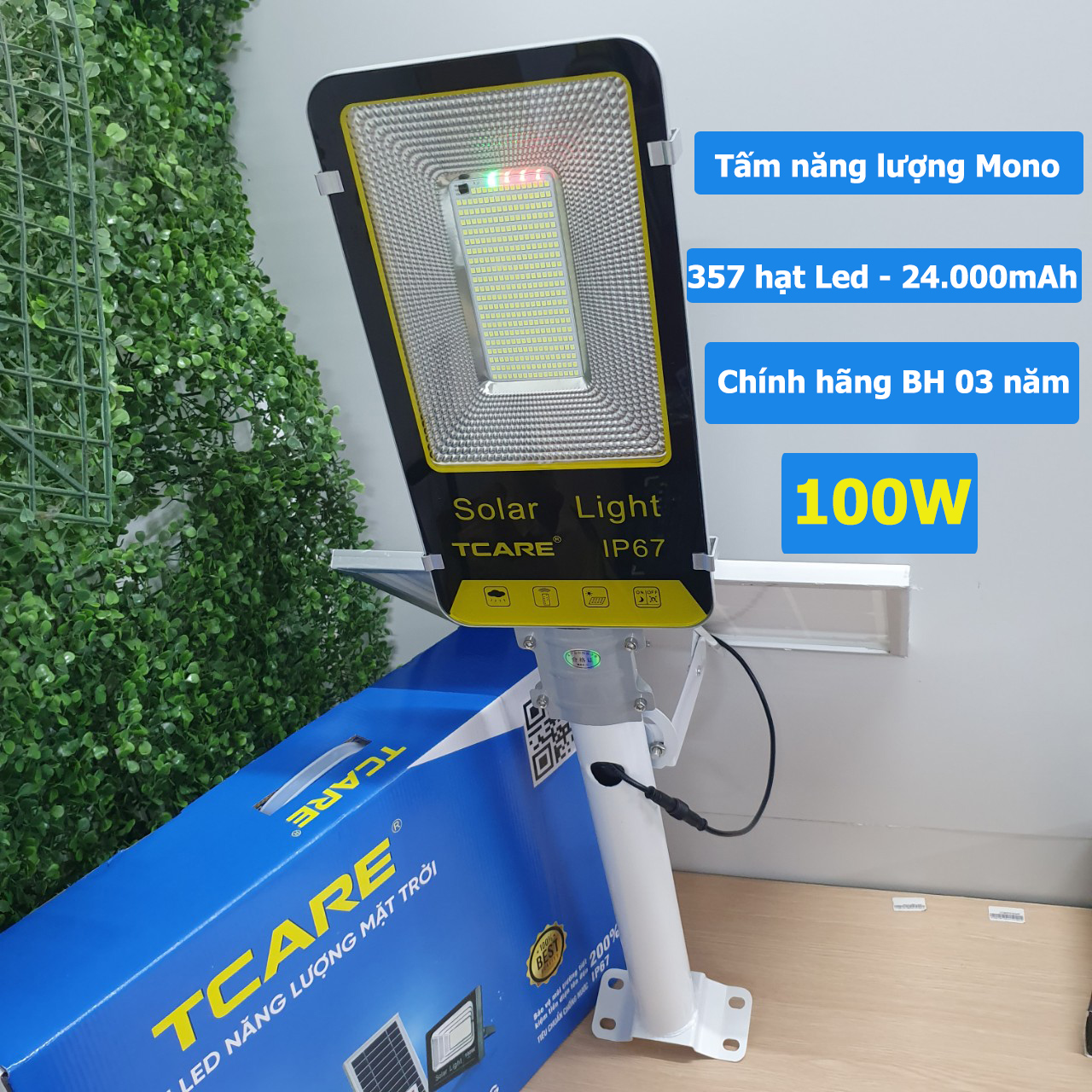 Đèn đường bàn chải năng lượng mặt trời 100W TCARE 357 led, 24000mAh, Tấm năng lượng Mono - Hàng Chính Hãng