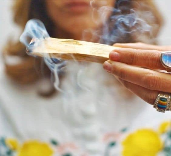 Combo 1 thanh palo santo và 1 bó xô bạch đàn thanh tẩy nhà cửa
