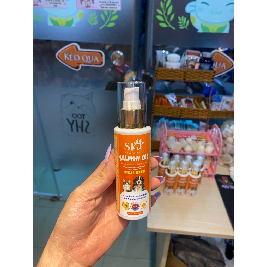 Dầu cá hồi cho chó mèo Salmon Oil SHD dưỡng lông mượt lông ngăn ngừa rụng lông tăng đề kháng chai 100ml