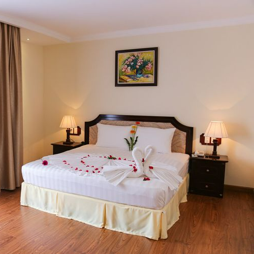 Iris Hotel Đà Lạt 3 *. Bao Gồm Ăn Sáng. Khách Sạn Tại Trung Tâm Thành Phố