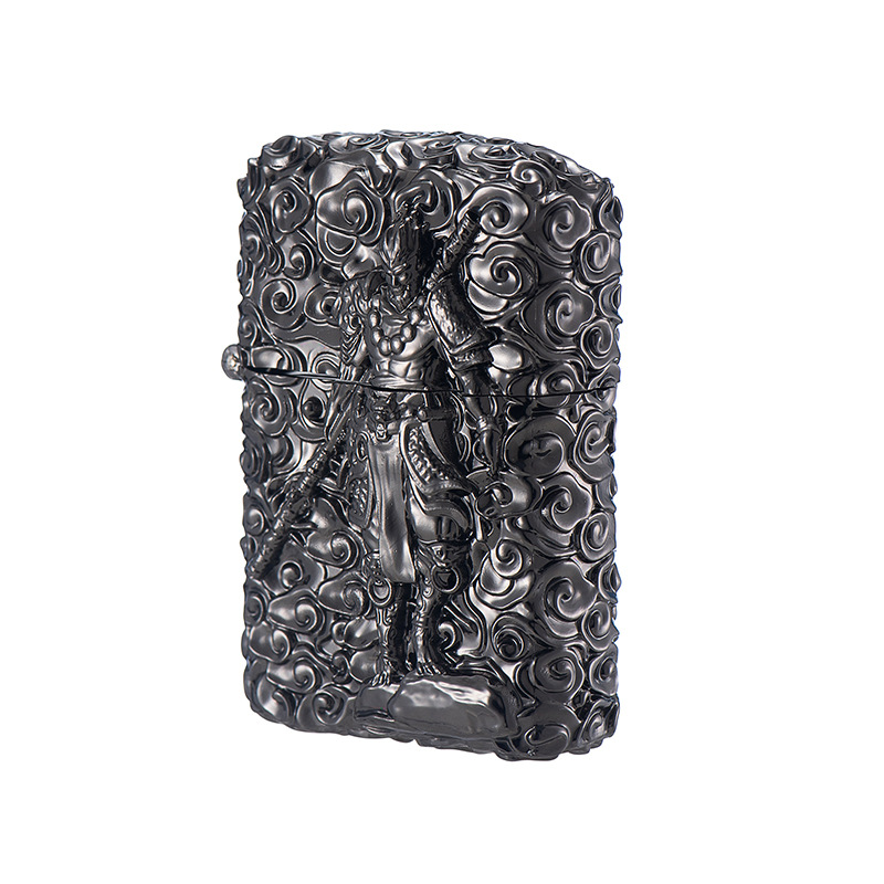 Hột Quẹt Bật Lửa Gas Đá YF832 Đắp Nổi Họa Tiết Tôn Ngộ Không Cưỡi Mây - Giao Màu Ngẫu Nhiên