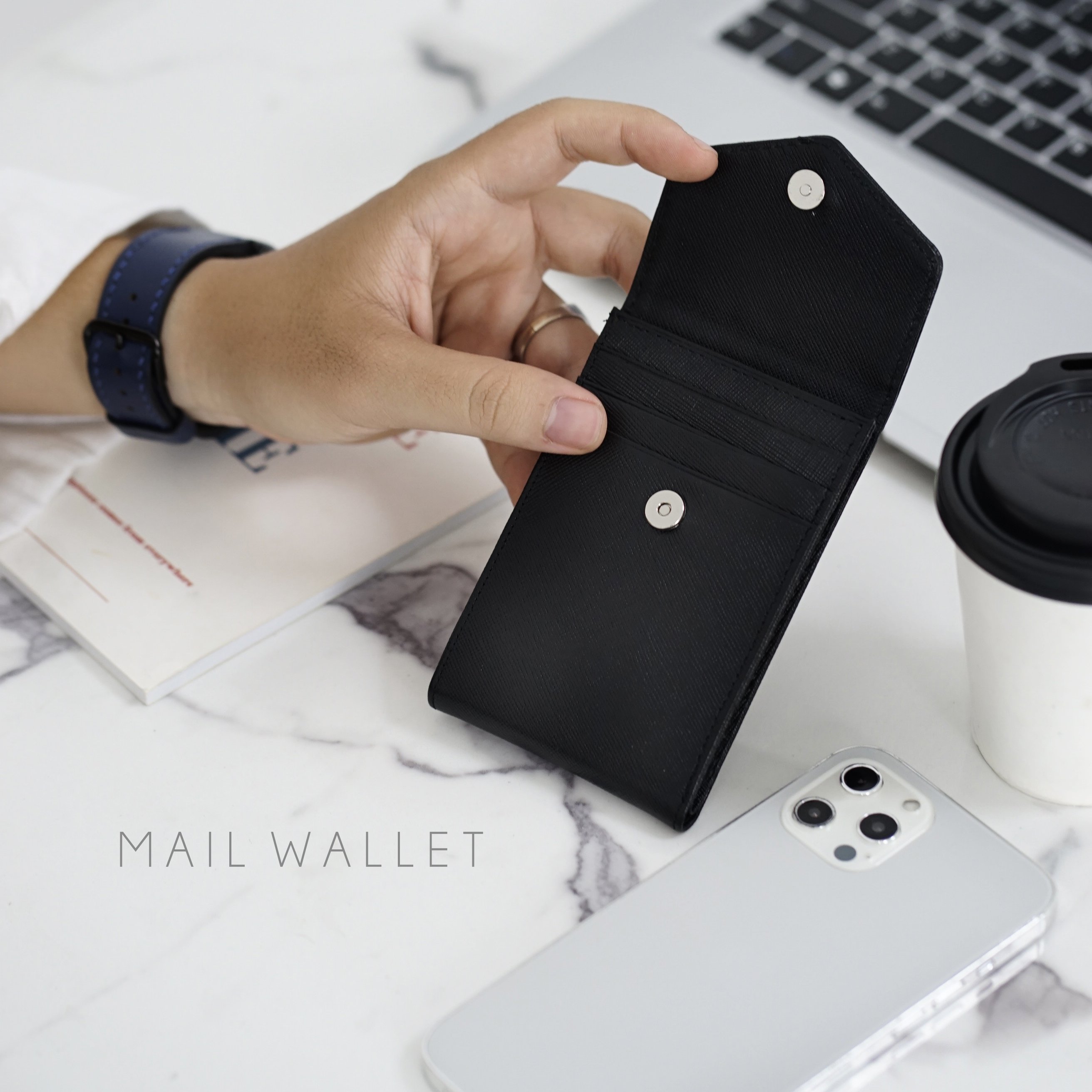 Ví Unisex THE MAIL WALLET Da Thật Vân Saffiano Thương Hiệu DOLANTO