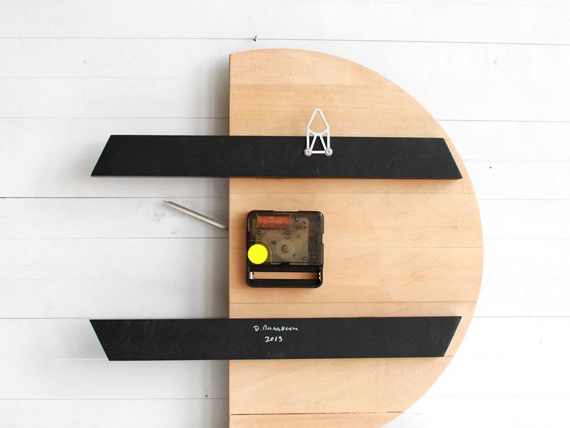 Đồng hồ gỗ treo tường chất liệu gỗ máy kim trôi thiết kế decor trang trí nhà và quán cafe