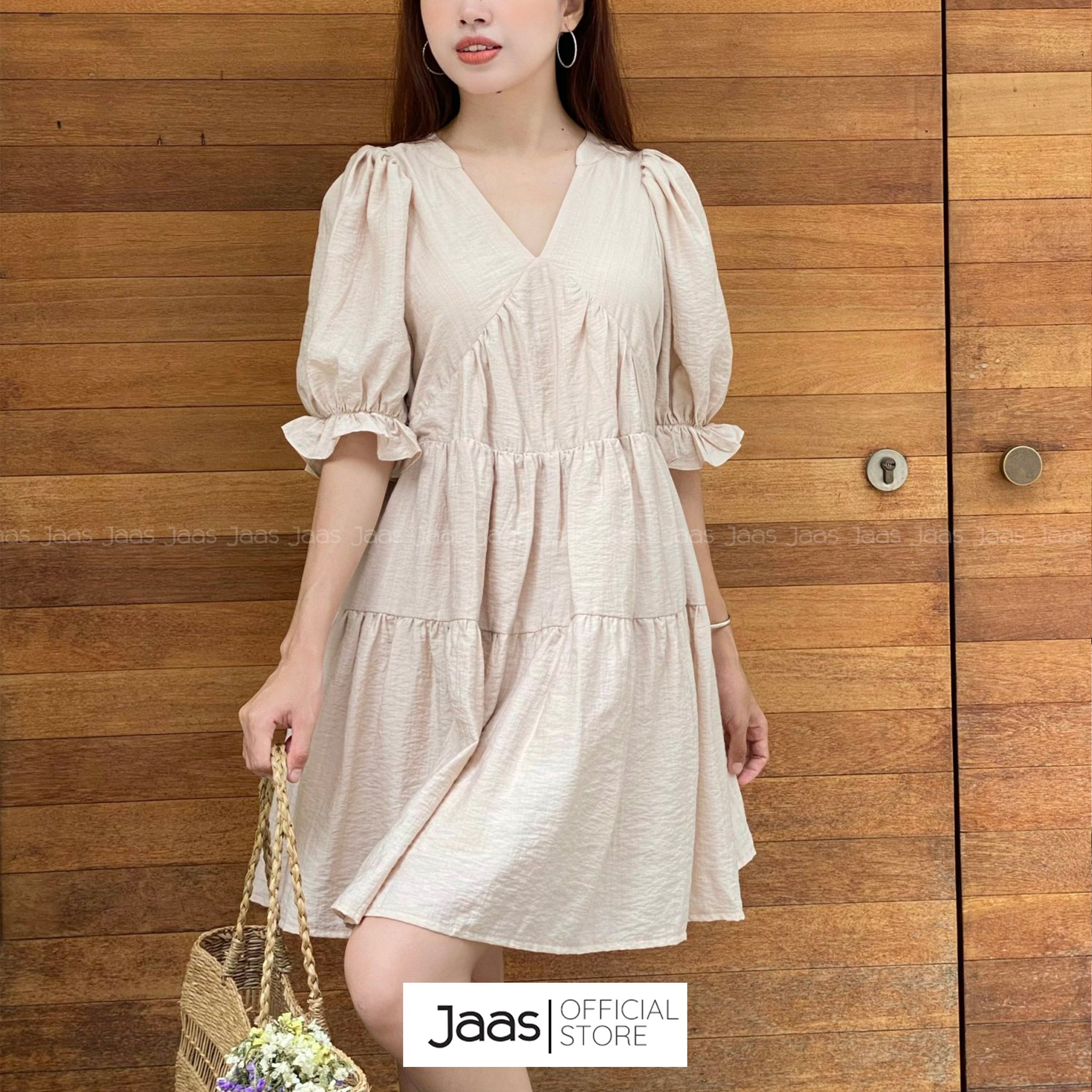Đầm babydoll tay phồng dáng xòe nhiều tầng cổ chữ V