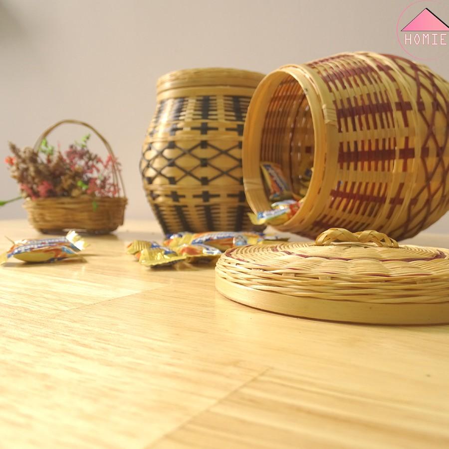 Bình tre bụng bầu có nắp trang trí sang trọng