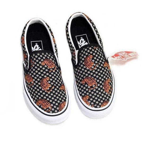 Giày sneakers Vans UA Classic Slip-On Tiger Floral - VN0A4U3819M