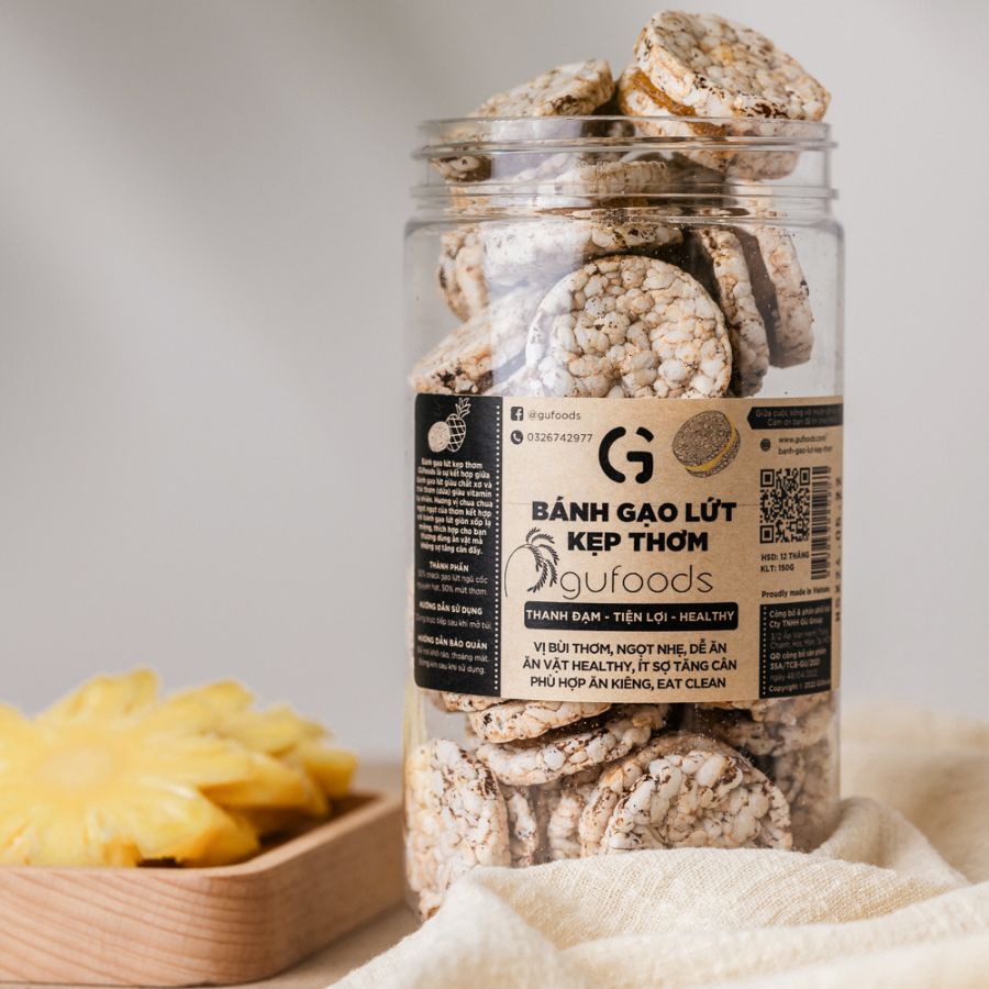 Snack gạo lứt kẹp thơm GUfoods - Chua ngọt thơm ngon, Giàu chất xơ, Ăn vặt Healthy, Eat clean, Thuần chay