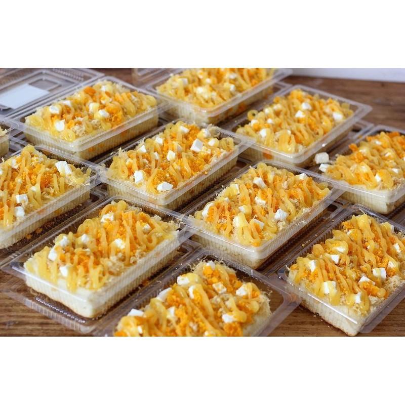 Lốc 50 hộp nhựa đựng bánh bông lan, kem su H04: 16.5 X 8.5 X 7 CM