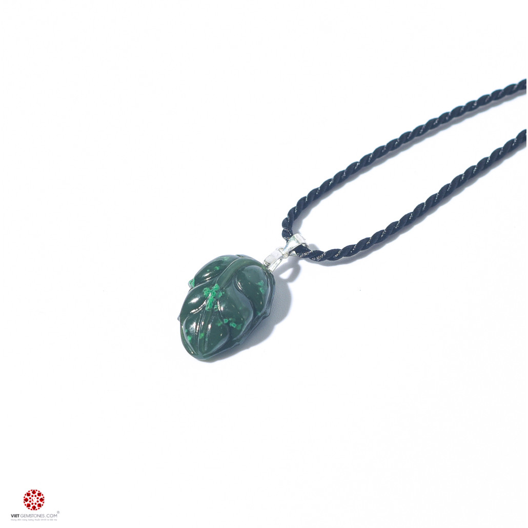 Mặt dây chuyền Lá Bồ Đề Ngọc Bích - Nephrite - Canada 100% tự nhiên - Hợp tất cả các mệnh, mang tới tài lộc, bình an | VietGemstones